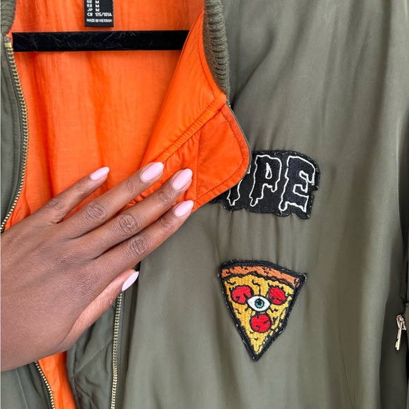 ARMY GREEN BOMBER JACKET - Picture 8 of 10